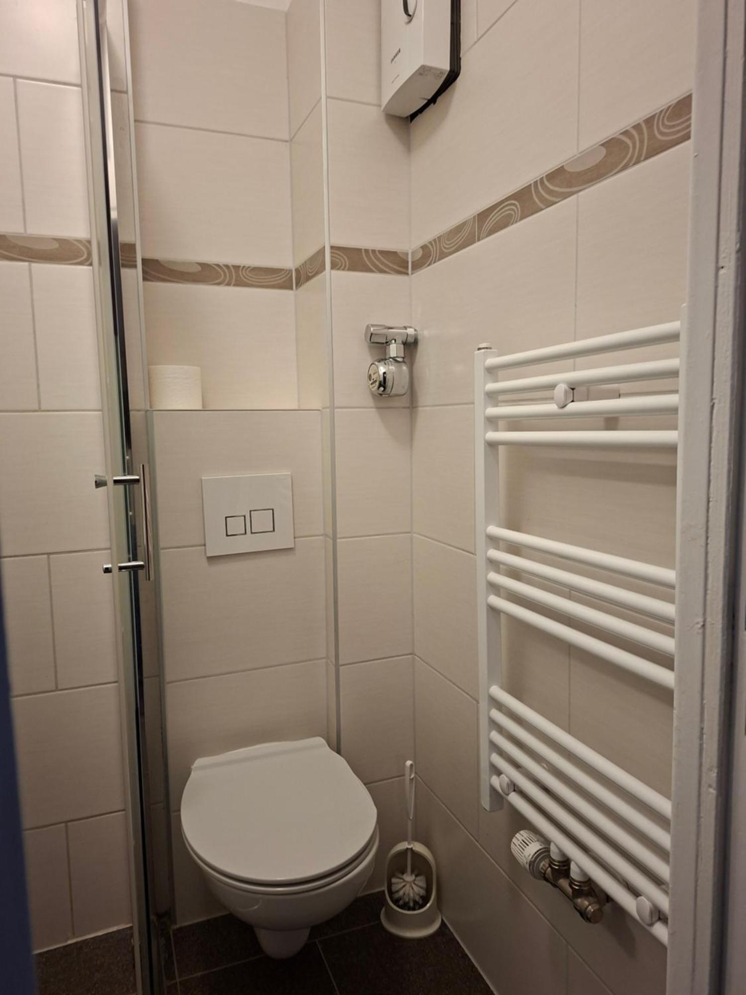 Double Room Bathroom